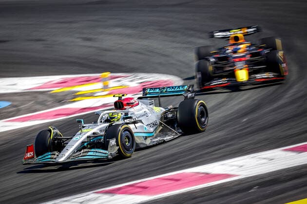 44 HAMILTON Lewis (gbr), Mercedes AMG F1 Team W13, action during the Formula 1 Lenovo Grand Prix de France, French Grand Prix 2022, 12th round of the 2022 FIA Formula One World Championship, WM, Weltmeisterschaft from July 22 to 24, 2022 on the Circuit Paul Ricard, in Le Castellet, France - F1 - FRENCH GRAND PRIX 2022 - RACE DPPI Panoramic  0012202906170