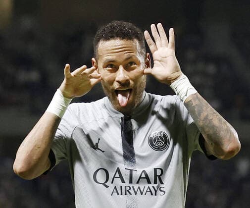 Sport Themen der Woche KW30 Sport Bilder des Tages Football: PSG Japan Tour Neymar celebrates after scoring Paris Saint-Germain s fifth goal against Gamba Osaka during the second half of a football match at Panasonic Stadium in the Osaka Prefecture city of Suita, western Japan, on July 25, 2022, his second goal of the night.  A14AA0001319994P