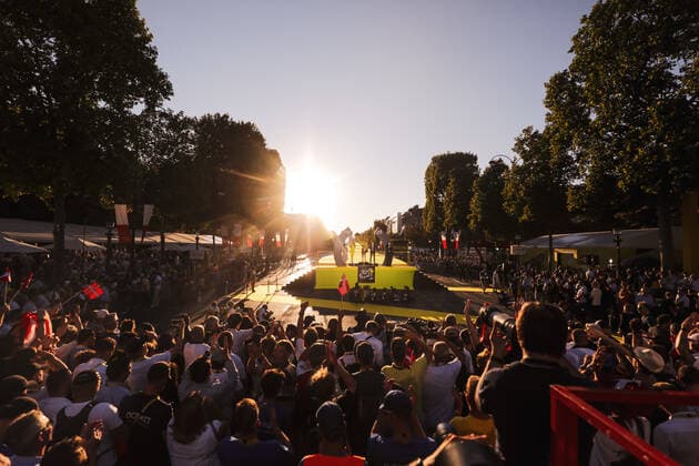 July 24, 2022, France: Tour de France stage 21 Paris La Defense Arena to Paris Champs-Elysees (115,6km). France - ZUMAz03_ 20220724_stw_z03_710 Copyright: xA.O.Sx