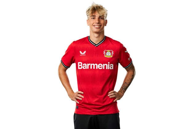 Iker Bravo; Bayer 04 Leverkusen; 1.BL, Porträttermin 2022 2023,