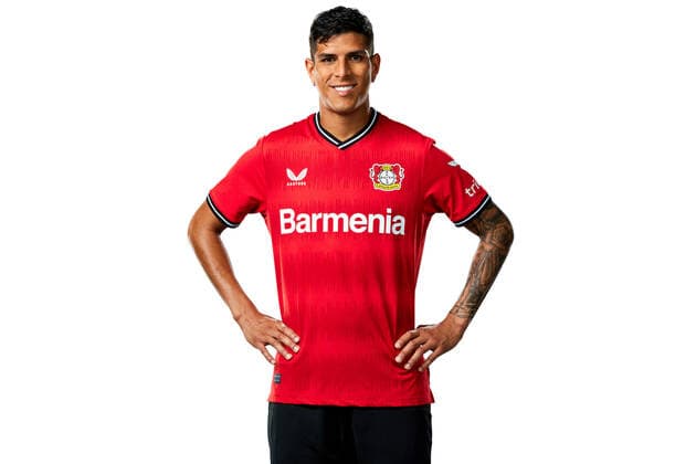 Piero Hincapie; Bayer 04 Leverkusen; 1.BL, Porträttermin 2022 2023,
