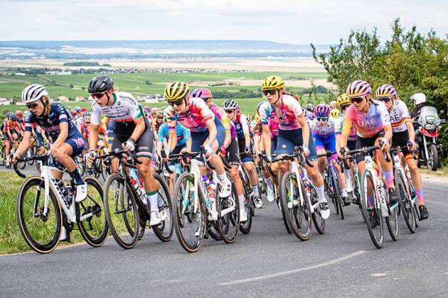 Sport Themen der Woche KW30 Sport Bilder des Tages AMIALIUSIK Alena, CHABBEY Elise: Tour de France Femmes 2022 3. Stage AMIALIUSIK Alena ( BLR ) CHABBEY Elise ( SUI ) - CANYON SRAM RACING ( CSR ) - GER Querformat - quer - horizontal - Landscape - Event Veranstaltung: Tour de France Femmes avec Zwift 3. Stage - Category Kategorie: Cycling - Road cycling, Rad, Radsport, Strasse - Cycling Tour - Elite Women - 2.WWT - Location Ort: Europe France - Start: Reims - Finish: Epernay - Discipline: Road Race ( RR ) - Cycling Tour - Distance: 133,6 km - Date Datum: 26.07.2022 Tuesday - *** AMIALIUSIK Alena, CHABBEY Elise Tour de France Femmes 2022 3 Stage AMIALIUSIK Alena BLR CHABBEY Elise SUI CANYON SRAM RACING CSR GER Landscape horizontal Landscape Event Tour de France Femmes avec Zwift 3 Stage Category Category Cycling Road Cycling Tour Elite Women 2 WWT Location Place Europe France Start Reims Finish Epernay Discipline Road Race RR Cycling Tour Distance 133,6 km Date Date 26 07 2022 Tuesday