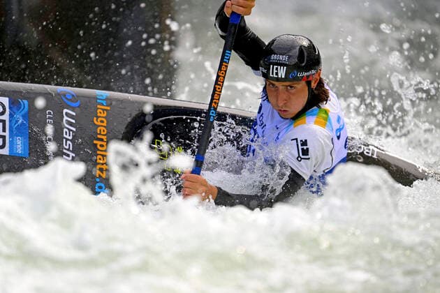 Sport Themen der Woche KW30 Sport Bilder des Tages 28.07.2022, Kanu-Slalom Weltmeisterschaften 2022 in Augsburg, Eiskanal, Olympiapark, Kajak Einer Männer 2.Vorlauf, Noah Hegge (Deutschland) *** 28 07 2022, Canoe Slalom World Championships 2022 in Augsburg, Eiskanal, Olympiapark, Kayak Single Men 2 Preliminary Heat, Noah Hegge Germany
