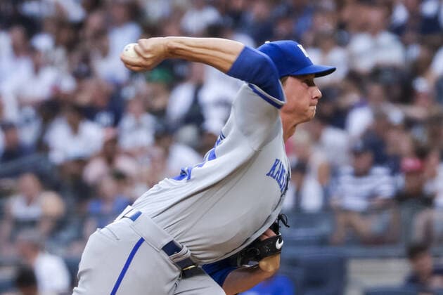 Kansas City Royals starting pitcher Brady Singer (51) throws in the first inning against the Kansas City Royals at Yankee Stadium on Thursday, July 28, 2022 in New York City.  NYP20220728504 COREYxSIPKIN