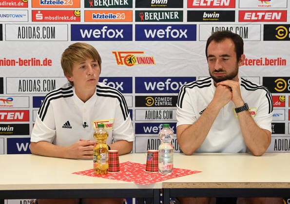 Sport Bilder des Tages Fussball, Frauen, Saison 2022 2023, Regionalliga Nordost, 1. FC Union Berlin, Training, v. l. Trainerin Ailien Poese (1. Frauen 1. FC Union), Co-Trainer Sven Gruel (1. Frauen 1. FC Union), 28.07. 2022, Copyright: xMatthiasxKochx
