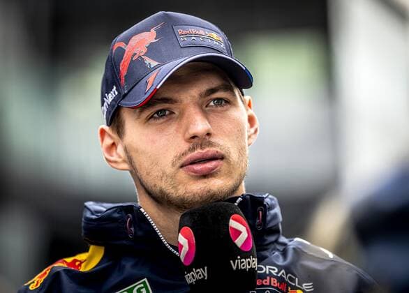 BUDAPEST - Max Verstappen (Oracle Red Bull Racing) prior to the 3rd practice session leading up to the F1 Grand Prix of Hungary at the Hungaroring Circuit on July 30, 2022 in Budapest, Hungary. REMKO DE WAAL Second practice 2022 xVIxANPxSportx xxANPxIVx