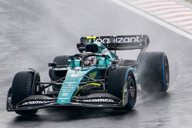 FORMULA 1 ARAMCO MAGYAR NAGYDIJ, 30 07 2022 Sebastian Vettel 5 (GER), Aston Martin AMR22 in the rain during the FORMULA 1 ARAMCO MAGYAR NAGYDIJ at the Hungaroring, Mogyorod, Hungary on 30 July 2022 Editorial use only .everysecondmedia.com