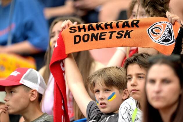 UTRECHT - Supporters precede the exhibition match FC Utrecht - Shakhtar Donetsk. This match is friendly. Some activities related to Ukraine have been organized around the stadium around the match. Friendly match 2022 xVIxANPxSportx xGerritxvanxKeulenxIVx