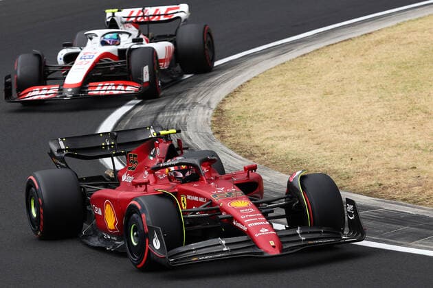 F1 Hungarian Grand Prix Qualifying Carlos Sainz of Ferrari and Mick Schumacher of Haas during the qualifying for the Formula 1 Hungarian Grand Prix at Hungaroring in Budapest, Hungary on July 30, 2022. Budapest Hungary  Copyright: xJakubxPorzyckix originalFilename:porzycki-f1hungar220730_npb24.jpg