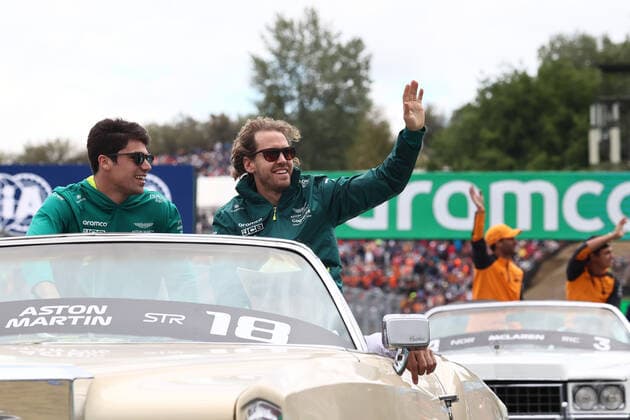 F1 Hungarian Grand Prix Lance Stroll and Sebastian Vettel during the drivers parade ahead of the Formula 1 Hungarian Grand Prix at Hungaroring in Budapest, Hungary on July 31, 2022. Budapest Hungary  Copyright: xJakubxPorzyckix originalFilename:porzycki-f1hungar220731_npzee.jpg