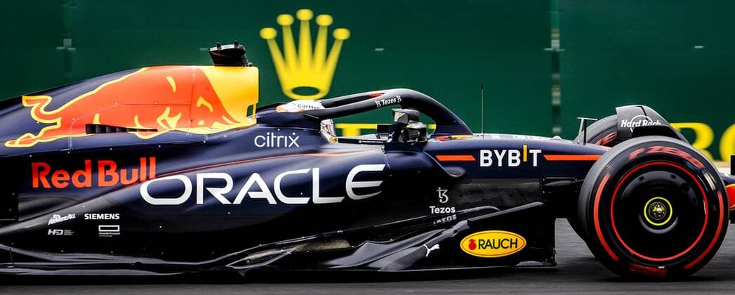 BUDAPEST - Max Verstappen (1) with the Oracle Red Bull Racing RB18 Honda during the Hungarian Grand Prix at the Hungaroring Circuit on July 31, 2022 in Budapest, Hungary. REMKO DE WAAL Match 2022 xVIxANPxSportx xxANPxIVx