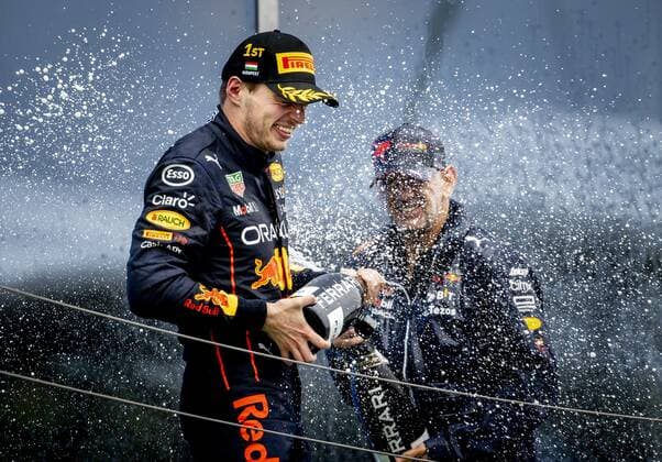 BUDAPEST - Max Verstappen (Oracle Red Bull Racing) wins the Hungarian Grand Prix at the Hungaroring Circuit on July 31, 2022 in Budapest, Hungary. REMKO DE WAAL Match 2022 xVIxANPxSportx xxANPxIVx