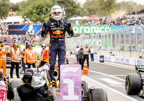 BUDAPEST - Max Verstappen (1) reacts after the Hungarian Grand Prix at the Hungaroring Circuit on July 31, 2022 in Budapest, Hungary. REMKO DE WAAL Match 2022 xVIxANPxSportx xxANPxIVx