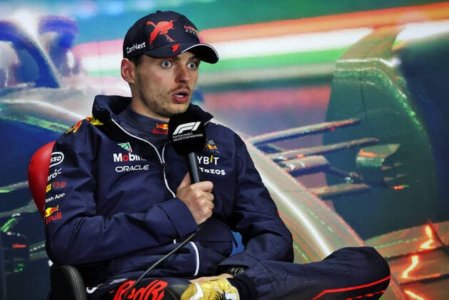 Sport Bilder des Tages VERSTAPPEN Max (ned), Red Bull Racing RB18, portrait, post race press conference, PK, Pressekonferenz during the Formula 1 Aramco Magyar Nagydij 2022, Hungarian Grand Prix 2022, 12th round of the 2022 FIA Formula One World Championship, WM, Weltmeisterschaft from July 28 to 31, 2022 on the Hungaroring, in Mogyorod, Hungary - F1 - HUNGARIAN GRAND PRIX 2022 - RACE DPPI Panoramic  PressCon_2ED_JB_008