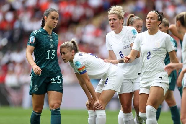Womens EURO Final 31 July 2022, Wembley - UEFA Womens EURO Final - England v Germany - Leah Williamson of England with her hands on her knees as England defend a corner kick - Photo: Charlotte Wilson Offside. London UK Copyright: xCharlottexWilsonxOffside