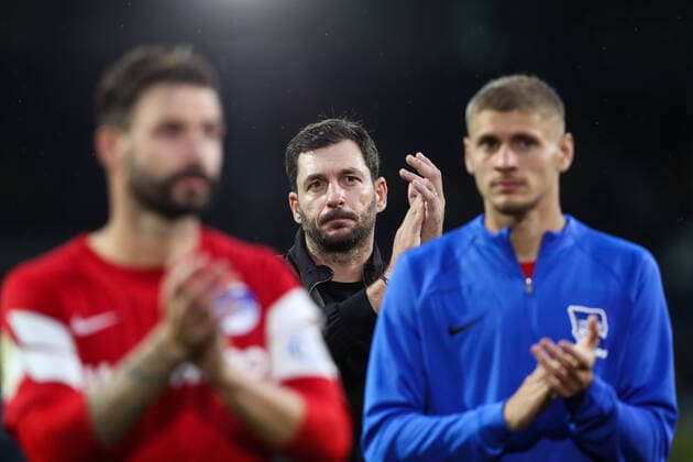 Sport Themen der Woche KW30 Sport Bilder des Tages Trainer Sandro Schwarz (Hertha BSC Berlin) - 1. Hauptrunde DFB Pokal Saison 2022-2023 Eintracht Braunschweig vs. Hertha BSC Berlin im Eintracht Stadion in Braunschweig - Fußball,Mann,Männer,Deutschland,31.07.2022 *** Coach Sandro Schwarz Hertha BSC Berlin 1 main round DFB Pokal season 2022 2023 Eintracht Braunschweig vs Hertha BSC Berlin at Eintracht Stadium in Braunschweig Football,man,men,Germany,31 07 2022