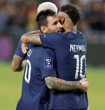 Sport Themen der Woche KW30 Sport Bilder des Tages (220801) -- TEL AVIV, Aug. 1, 2022 -- Paris Saint-Germain players Lionel Messi (L) and Neymar celebrate for a goal during the French Champions Trophy (Trophee des Champions) football match between Paris Saint-Germain and FC Nantes at the Bloomfield Stadium in Tel Aviv, Israel, on July 31, 2022. (Alain Schieber via Xinhua) (SP)ISRAEL-TEL AVIV-TROPHEE DES CHAMPIONS JINI 