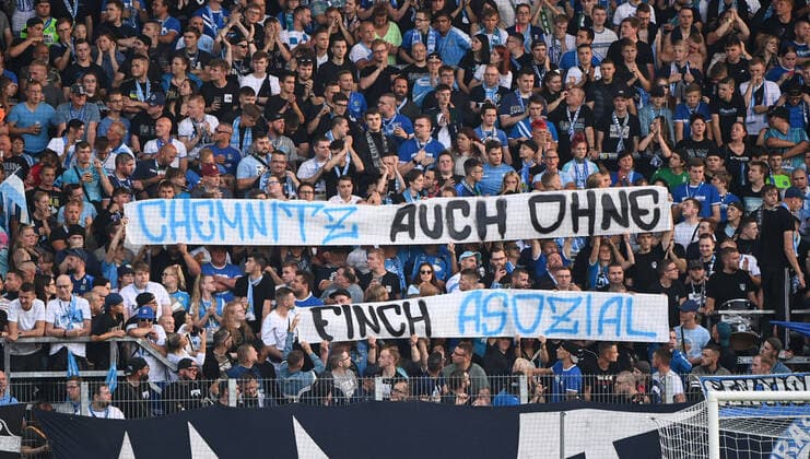 Sport Themen der Woche KW31 Fussball, Herren, Saison 2022 2023, DFB-Pokal (1. Runde), Chemnitzer FC - 1. FC Union Berlin, Fans von Chemnitz, Chemnitz auch ohne Finch asozial, 01.08. 2022, *** Football, men, season 2022 2023, DFB Cup 1 round , Chemnitzer FC 1 FC Union Berlin, fans of Chemnitz, Chemnitz also without Finch asocial, 01 08 2022, Copyright: xMatthiasxKochx