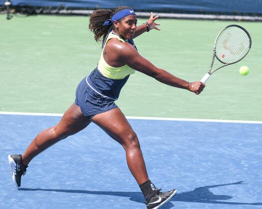 August 1, 2022, Washington, District of Columbia, USA: HAILEY BAPTISTE hits a backhand during her match against Jessica Pegula at the Rock Creek Tennis Center. Washington USA - ZUMA 20220801_mda_g196_187 Copyright: xKylexGustafsonx