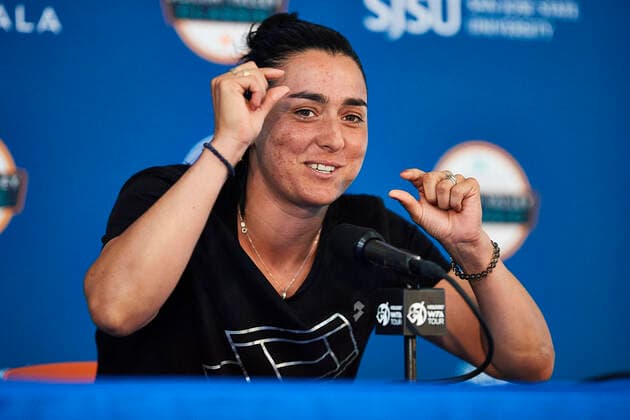 SAN JOSE, CA - AUGUST 01: Ons Jabeur speaks with the media at the MUBADALA Silicon Valley Classic on Monday, August 1, 2022 at the San Jose State Tennis Center in San Jose, California. (Photo by Matt Cohen Icon Sportswire) TENNIS: AUG 01 Silicon Valley Classic Icon220801004