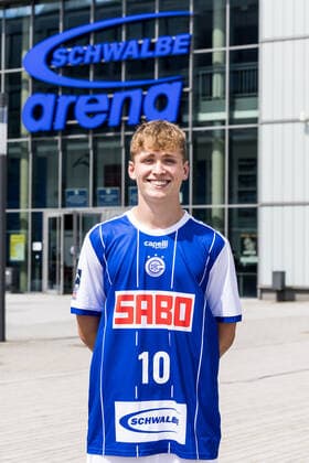 Liqui Moly Handball-Bundesliga: Pressekonferenz und Teampraesentation VfL Gummersbach; 02.08.2022 Finn Schroven (VfL Gummersbach, 10) Liqui Moly Handball-Bundesliga: Pressekonferenz und Teampraesentation VfL Gummersbach; Gummersbach, Schwalbe arena; 02.08.2022 Copyright: xBEAUTIFULxSPORTS Wunderlx