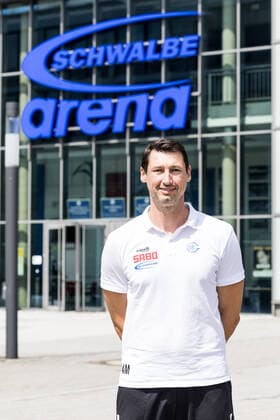 Liqui Moly Handball-Bundesliga: Pressekonferenz und Teampraesentation VfL Gummersbach; 02.08.2022 Anel Mahmutefendic (Co-Trainer) Liqui Moly Handball-Bundesliga: Pressekonferenz und Teampraesentation VfL Gummersbach; Gummersbach, Schwalbe arena; 02.08.2022 Copyright: xBEAUTIFULxSPORTS Wunderlx