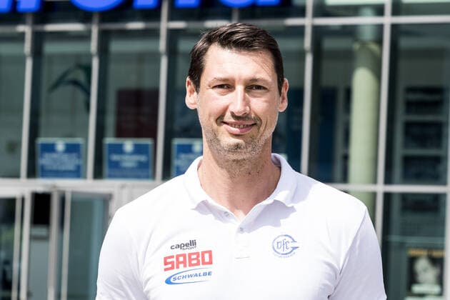 Liqui Moly Handball-Bundesliga: Pressekonferenz und Teampraesentation VfL Gummersbach; 02.08.2022 Anel Mahmutefendic (Co-Trainer) Liqui Moly Handball-Bundesliga: Pressekonferenz und Teampraesentation VfL Gummersbach; Gummersbach, Schwalbe arena; 02.08.2022 Copyright: xBEAUTIFULxSPORTS Wunderlx