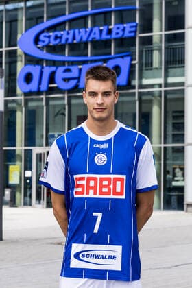 Liqui Moly Handball-Bundesliga: Pressekonferenz und Teampraesentation VfL Gummersbach; 02.08.2022 Julian Koester (VfL Gummersbach, 7) Liqui Moly Handball-Bundesliga: Pressekonferenz und Teampraesentation VfL Gummersbach; Gummersbach, Schwalbe arena; 02.08.2022 Copyright: xBEAUTIFULxSPORTS Wunderlx