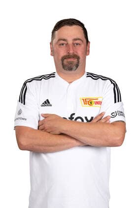 Busfahrer Martin Schäfter; 1.FC Union Berlin FCU Fußball Fussball Bundesliga Herren DFL Porträttermin Saison 2022 2023 02.08.2022 Kader, Porträt, Vorstellung, Präsentation, Pressetermin, GER