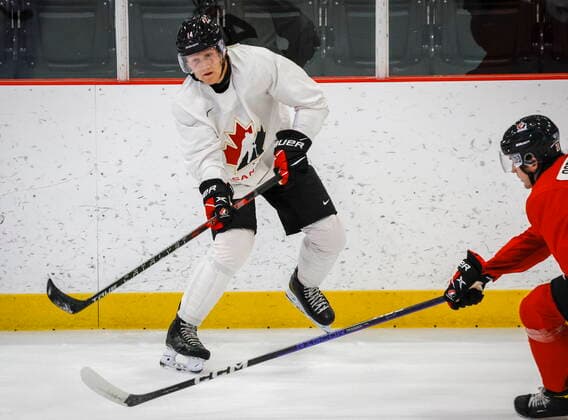 August 2, 2022, Calgary, AB, CANADA: CanadaöÄÃ s National Junior Team forward Nathan Gaucher passes the puck during a training camp practice in Calgary, Tuesday, Aug. 2, 2022. Nathan Gaucher  - ZUMAc35_ 20220802_zaf_c35_017 Copyright: xJeffxMcintoshx