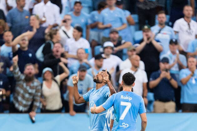 Fußball, EL-Quali, Malmö FF - F91 Dudelange 220804 Isaac Kiese Thelin of Malmö FF celebrate after 1-0 during the UEFA Europa League qualification match between Malmö FF and Diddeleng on August 4, 2022 in Malmö. Photo: Mathilda Ahlberg BILDBYRAN COP 240 MA0288 fotboll football soccer fotball uefa europa league kval qualifying round qualification malmö ff diddeleng bbeng dudelange jubel Copyright: MATHILDAxAHLBERG BB220804BB234