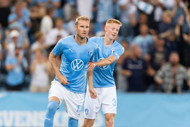 220804 Ola Toivonen of Malmö FF celebrates after 2-0 during the UEFA Europa League qualification match between Malmö FF and Diddeleng on August 4, 2022 in Malmö. Photo: Mathilda Ahlberg BILDBYRAN COP 240 MA0288 fotboll football soccer fotball uefa europa league kval qualifying round qualification malmö ff diddeleng bbeng dudelange jubel Copyright: MATHILDAxAHLBERG BB220804BB248