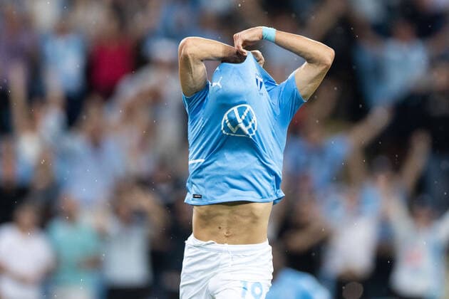 Fußball, EL-Quali, Malmö FF - F91 Dudelange 220804 Veljko Birmancevic of Malmö FF celebrates after 3-0 during the UEFA Europa League qualification match between Malmö FF and Diddeleng on August 4, 2022 in Malmö. Photo: Mathilda Ahlberg BILDBYRAN COP 240 MA0288 fotboll football soccer fotball uefa europa league kval qualifying round qualification malmö ff diddeleng bbeng dudelange jubel Copyright: MATHILDAxAHLBERG BB220804BB262