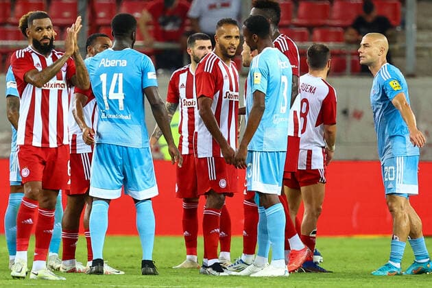 Olympiacos F.C. v Slovan Bratislava UEFA Europa League Olympiacos F.C. and Slovan Bratislava players shake hands at the end of the UEFA Europa League Third Qualifying Round First Leg match at Karaiskakis Stadium, Piraeus Content Not Available For UK Newspapers Copyright: xYannisxHalasx FIL-17174-0052 UK Newspapers OUT