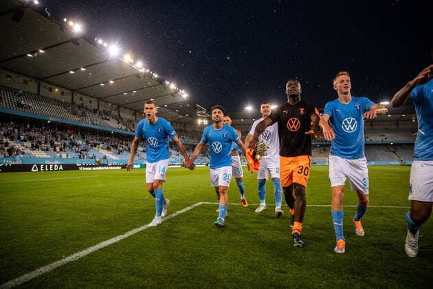 220804 Felix Beijmo, Moustafa Zeidan, Matej Chalus, goalkeeper Ismael Diawara and Hugo Larsson of Malmö FF celebrate after the UEFA Europa League qualification match between Malmö FF and Diddeleng on August 4, 2022 in Malmö. Photo: Mathilda Ahlberg BILDBYRAN COP 240 MA0288 fotboll football soccer fotball uefa europa league kval qualifying round qualification malmö ff diddeleng bbeng dudelange jubel Copyright: MATHILDAxAHLBERG BB220804BB679