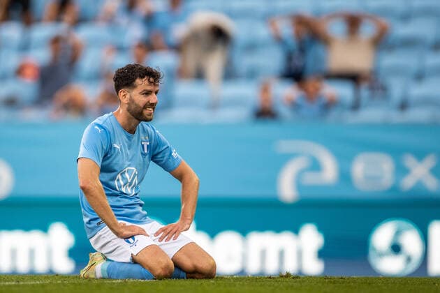 220804 Erdal Rakip of Malmö FF looks dejected during the UEFA Europa League qualification match between Malmö FF and Diddeleng on August 4, 2022 in Malmö. Photo: Mathilda Ahlberg BILDBYRAN COP 240 MA0288 fotboll football soccer fotball uefa europa league kval qualifying round qualification malmö ff diddeleng bbeng dudelange depp Copyright: MATHILDAxAHLBERG BB220804BB695