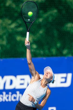 Polish Open - ITF Women s World Tennis Tour Magda Linette (POL) during the ITF Women s World Tennis Tour in Kozerki, Poland, on August 4, 2022. Kozerki Poland  Copyright: xFotoxOlimpikx originalFilename:jastrzebowski-polishop220804_npvej.jpg