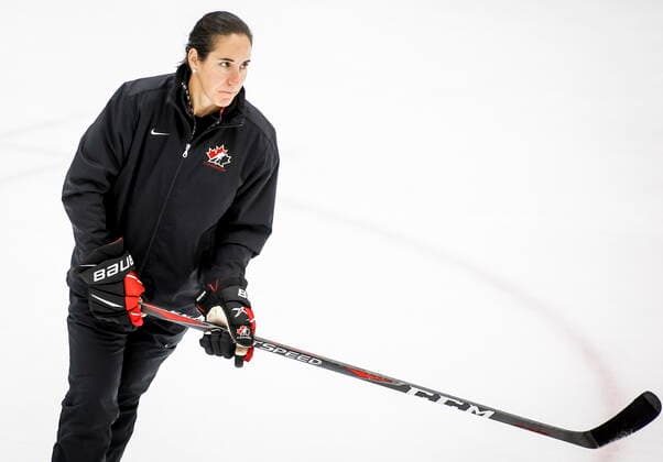 Eishockey, Training Nationalteam Kanada August 4, 2022, Calgary, AB, CANADA: Assistant coach Caroline Ouellette skates at Hockey Canada s National WomenöÄÃ s Program selection camp in Calgary, Alta., Thursday, Aug. 4, 2022. Canada News - August 4, 2022  - ZUMAc35_ 20220804_zaf_c35_077 Copyright: xJeffxMcintoshx