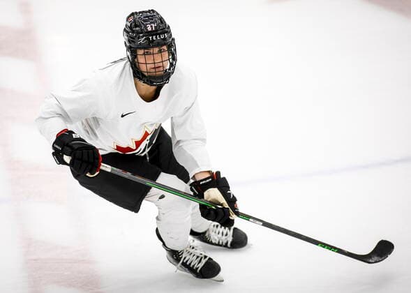 Eishockey, Training Nationalteam Kanada August 4, 2022, Calgary, AB, CANADA: Jessie Eldridge skates at Hockey Canada s National WomenöÄÃ s Program selection camp in Calgary, Alta., Thursday, Aug. 4, 2022. Canada News - August 4, 2022  - ZUMAc35_ 20220804_zaf_c35_079 Copyright: xJeffxMcintoshx