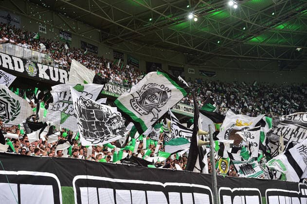 06.08.2022; Moenchengladbach; Fussball, Herren, 1. Fussball-Bundesliga, Saison 2022 2023, Borussia Moenchengladbach vs. TSG 1899 Hoffenheim Fankurve Gladbach DFL regulations prohibit any use of photographs as image sequences and or quasi-video. Borussia-Park NRW Deutschland *** 06 08 2022 Moenchengladbach Football, Men, 1 Football Bundesliga, Season 2022 2023, Borussia Moenchengladbach vs TSG 1899 Hoffenheim Fankurve Gladbach DFL regulations prohibit any use of photographs as image sequences and or quasi video Borussia Park NRW Germany
