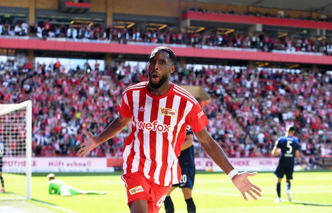 Sport Bilder des Tages Fussball, Herren, Saison 2022 2023, 1. Bundesliga (1. Spieltag), 1. FC Union Berlin - Hertha BSC, Jordan Siebatcheu (Pefok, 1. FC Union Berlin), Jubel nach Tor zum 1:0, 06.08. 2022, *** Football, men, season 2022 2023, 1 Bundesliga 1 matchday , 1 FC Union Berlin Hertha BSC, Jordan Siebatcheu Pefok, 1 FC Union Berlin , cheering after goal to 1 0, 06 08 2022, Copyright: xSebastianxRäppold MatthiasxKochx
