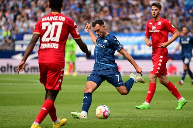 Tor zum 1:1 durch Kevin Stoeger 7 (Vfl Bochum), VfL Bochum vs. 1. FSV Mainz 05, Fussball, 1. Bundesliga, 1. Spieltag, 06.08.2022 DFB regulations prohibit any use of photographs as image sequences and or quasi-video *** Goal to 1 1 by Kevin Stoeger 7 Vfl Bochum , VfL Bochum vs 1 FSV Mainz 05, Football, 1 Bundesliga, 1 Matchday, 06 08 2022 DFB regulations prohibit any use of photographs as image sequences and or quasi video Copyright: xkolbert-press MarcxNiemeyerx
