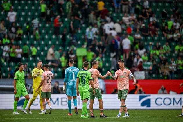 GER, VfL Wolfsburg vs. SV Werder Bremen 06.08.2022, Volkswagen Arena , Wolfsburg , GER, VfL Wolfsburg vs. SV Werder Bremen im Bild picture shows *** GER, VfL Wolfsburg vs SV Werder Bremen 06 08 2022, Volkswagen Arena , Wolfsburg , GER, VfL Wolfsburg vs SV Werder Bremen in picture shows nordphotoxGmbHx xKröger nordphoto00008