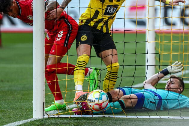 Sport Themen der Woche KW31 Karim Adeyemi (Borussia Dortmund BVB, 27) schiesst das Tor zum 1:0, GER, Borussia Dortmund BVB vs. Bayer 04 Leverkusen, Fussball, 1. Bundesliga, 1. Spieltag, Spielzeit 2022 2023, 06.08.2022, DFB DFL regulations prohibit any use of photographs as image sequences and or quasi-video., GER, Borussia Dortmund BVB vs. Bayer 04 Leverkusen, Fussball, 1. Bundesliga, 1. Spieltag, Spielzeit 2022 2023, 06.08.2022 Dortmund *** Karim Adeyemi Borussia Dortmund BVB, 27 scores the goal to 1 0, GER, Borussia Dortmund BVB vs Bayer 04 Leverkusen, Football, 1 Bundesliga, 1 Matchday, Season 2022 2023, 06 08 2022, DFB DFL regulations prohibit any use of photographs as image sequences and or quasi video , GER, Borussia Dortmund BVB vs Bayer 04 Leverkusen, Football, 1 Bundesliga, 1 Matchday, Season 2022 2023, 06 08 2022 Dortmund Copyright: xEibner-Pressefoto GabrielxBoiax EP_EEP