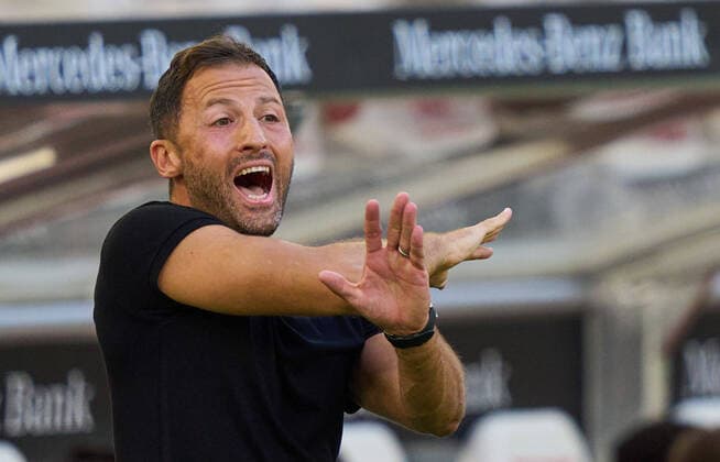 Sport Bilder des Tages Domenico Tedesco, RB Leipzig team manager, coach, geste in the match VFB STUTTGART - RB LEIPZIG 1.German Football League on Aug 7, 2022 in Stuttgart, Germany. Season 2022 2023, matchday 1, 1.Bundesliga, 1.Spieltag