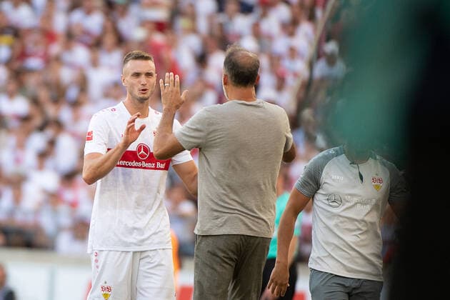 Auswechslung Sasa Kalajdzic (VfB Stuttgart, 09). re. Pellegrino Matarazzo (VfB Stuttgart, Cheftrainer), VfB Stuttgart vs RB Leipzig, Fussball, Herren, 1. Bundesliga, 1. Spieltag, Saison 22 23, GER, 07.08.2022, DFL DFB REGULATIONS PROHIBIT ANY USE OF PHOTOGRAPHS AS IMAGE SEQUENCES AND OR QUASI-VIDEO, VfB Stuttgart vs RB Leipzig, Fussball, Herren, 1. Bundesliga, 1. Spieltag, Saison 22 23, GER, 07.08.2022 Stuttgart Copyright: xWolfgangxFrank Eibner-Pressefotox EP_EER