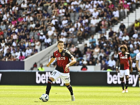 Rares Ilie (ogc) FOOTBALL : Toulouse vs Nice - 1ere Journee du Championnat de Ligue1 UBEREATS - Toulouse - 07 08 2022 ThierryBreton Panoramic 