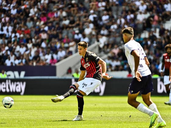Rares Ilie (ogc) FOOTBALL : Toulouse vs Nice - 1ere Journee du Championnat de Ligue1 UBEREATS - Toulouse - 07 08 2022 ThierryBreton Panoramic 
