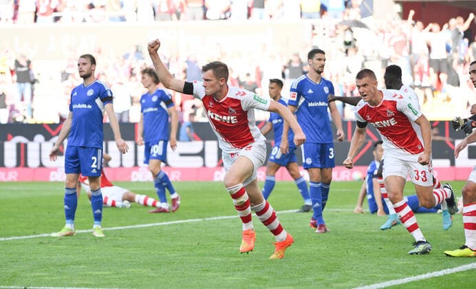 Jubel Luca Kilian (1.FC Koeln) 1:0 07.08.2022, Fussball GER, Saison 2022 2023, 1. Bundesliga, 1. Spieltag, 1. FC Köln - FC Schalke 04 Foto: Maik Hölter TEAM2sportphoto DFL regulations prohibit any use of photographs as image sequences and or quasi-video Koeln RheinEnergieStadion Nordrhein Westfalen Deutschland Team2