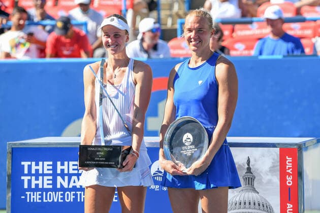Sport Bilder des Tages August 7, 2022, Washington, D.C, U.S: LIUDMILLA SAMSONOVA and KAIA KANEPI hold their trophies after the Citi Open womenÃ¢â‚¬â ¢s final at the Rock Creek Tennis Center. Washington U.S. - ZUMAg196 20220807_zap_g196_001 Copyright: xKylexGustafsonx
